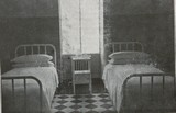 <div class=lightGallery-captions><p>Habitación de la primera clínica sanatorio de la mutua </p><p>Habitación de la primera clínica sanatorio de la mutua siutada en la calle Juan Labrador</p><h4>Material cedido por 072 - SOLIMAT</h4><span>1934</span></div>